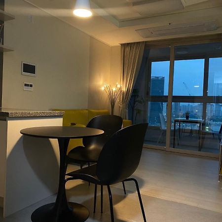 Landmark Songdo Stay 2 Incheon Bagian luar foto