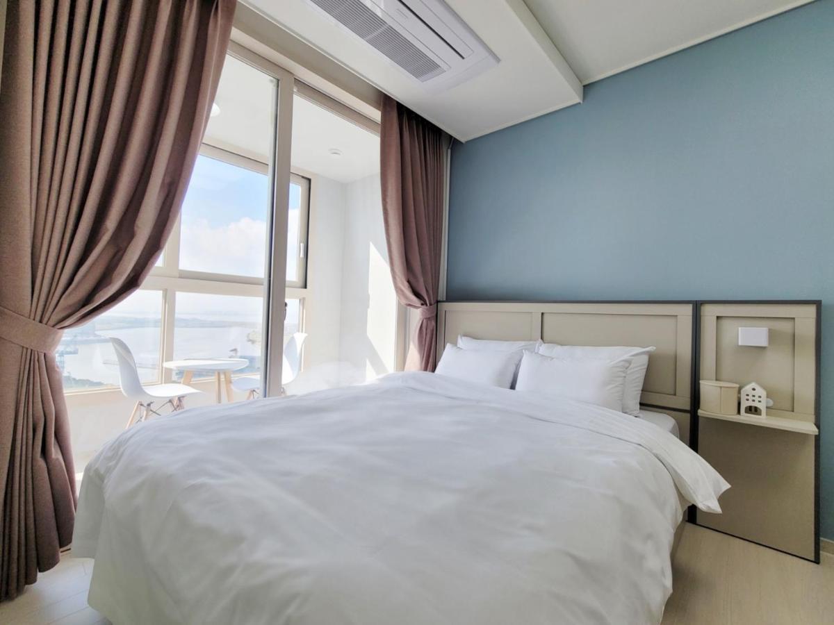 Landmark Songdo Stay 2 Incheon Bagian luar foto